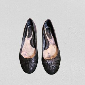 Born Adele Black Leather Ballet Flats Shoes size 7.5 Women's